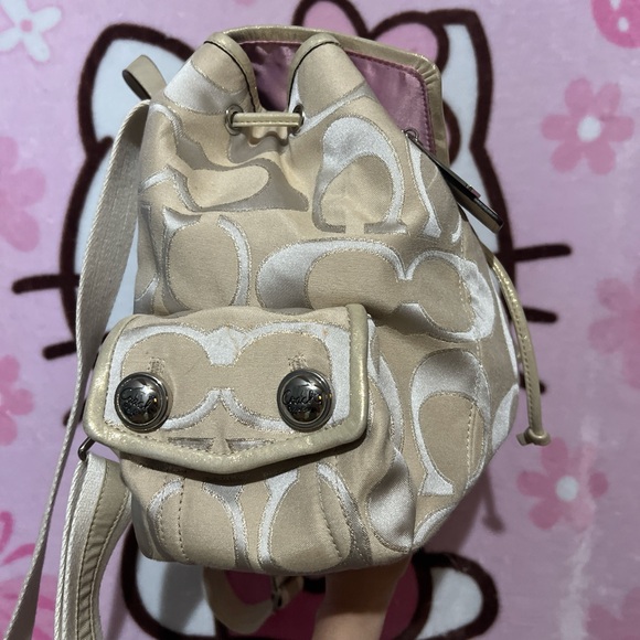 coach mini backpack gold with glitter outline - Picture 2 of 7